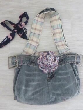 Designer Jeans Purse Shoulder Bag w/Puffy Flower & Vintage Pin Z CAVARICCI